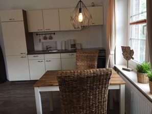 Oven, toaster - Holiday Apartment Moby Dick (St. Peter-Ording)