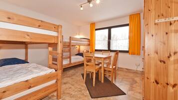 House | 2 bedrooms, individually furnished, bed sheets