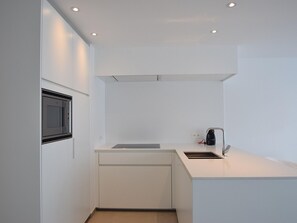 Apartment | Private kitchen | Electric kettle, toaster - Apartment in De Haan With sea Beach (De Haan)