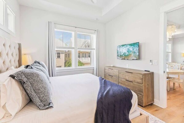 2 bedrooms, iron/ironing board, travel cot, free WiFi
