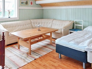 House | 2 bedrooms, individually furnished