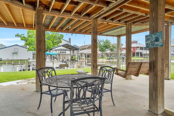 Outdoor dining