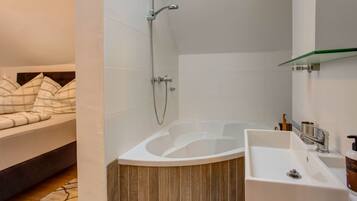 House | Bathroom