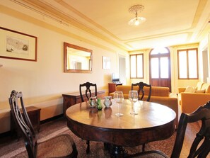 Dining - Apartment in Valbelluna With Pool & Dolomites View (Santa Giustina)