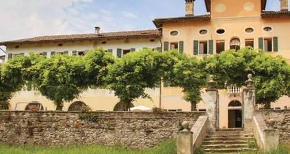 Apartment in Valbelluna With Pool & Dolomites View