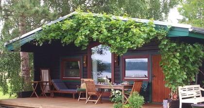 Anne's Holiday Home by the Lake