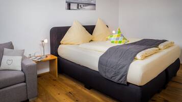 House | 1 bedroom, individually furnished, iron/ironing board