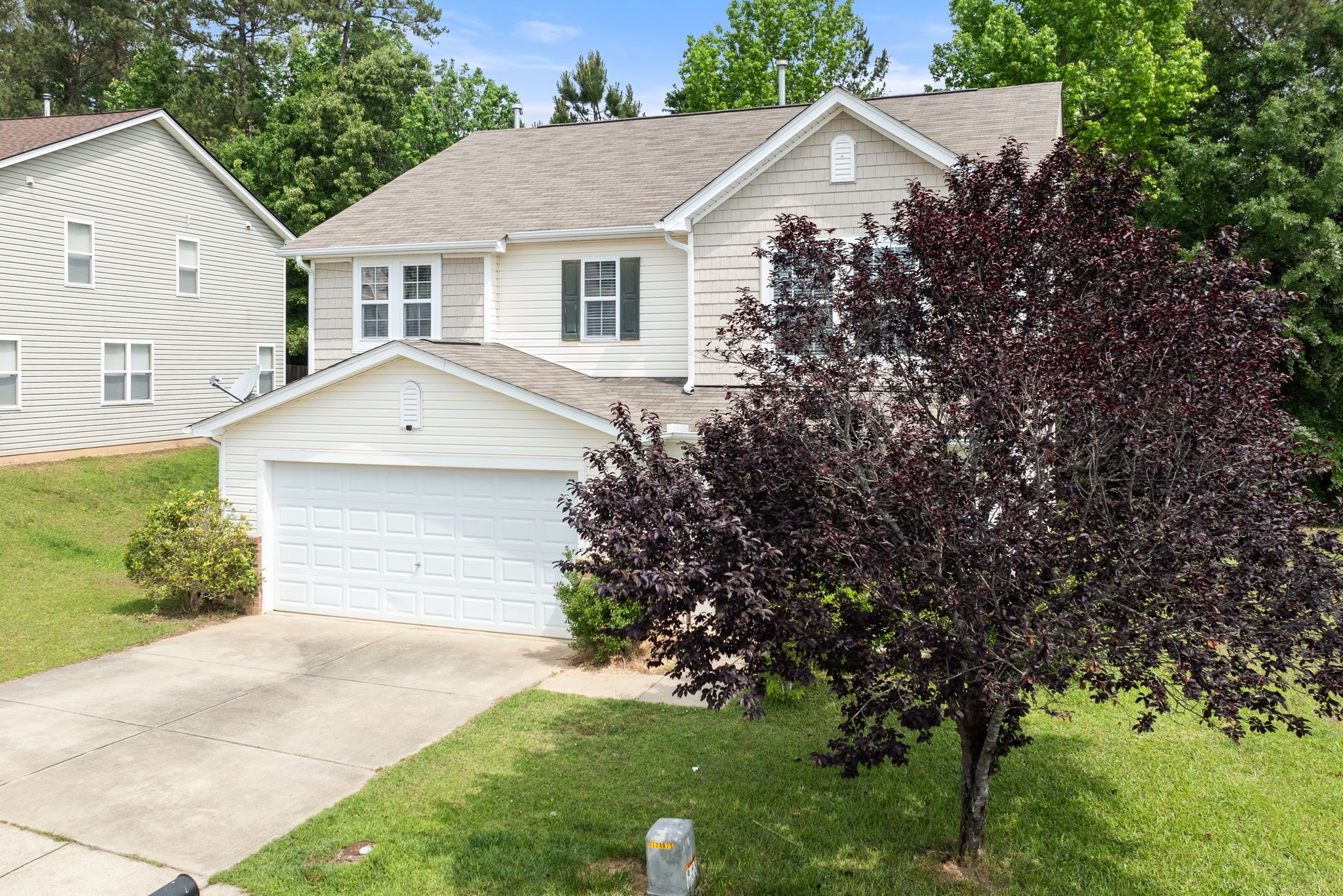 Spacious Home for Large Groups, 5 miles from Downtown Raleigh!