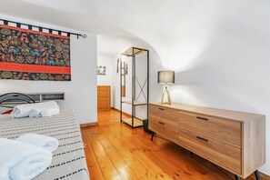 1 chambre, fer et planche Ă repasser, Wi-Fi, literie fournie