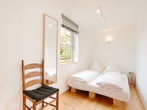 Apartment | 1 bedroom, individually furnished