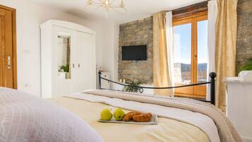 Villa | 3 bedrooms, iron/ironing board