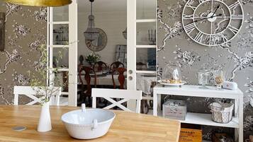 House | Tempat makan