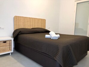Apartment | 1 bedroom, bed sheets - Belvilla by OYO Apartamento Benal Beach (Benalmádena)