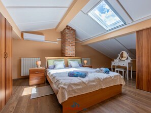 Villa | 4 bedrooms, individually furnished, iron/ironing board - Milena Comfortable Holiday Residence (Krsan)