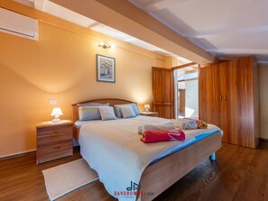 Villa | 4 bedrooms, individually furnished, iron/ironing board - Milena Comfortable Holiday Residence (Krsan)