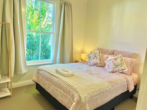 3 Schlafzimmer, Bügeleisen/Bügelbrett, WLAN, Bettwäsche