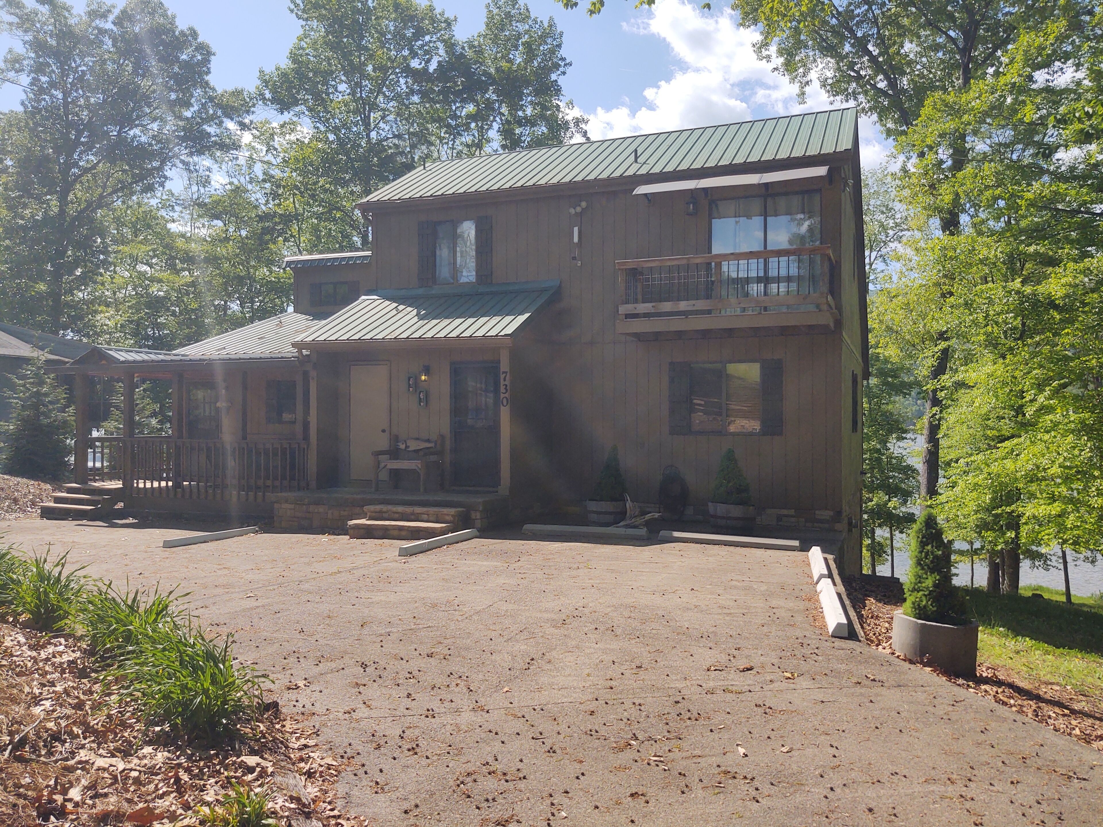 Briar ridge lodge on beautiful watauga lake