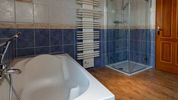 House | Bilik Mandi