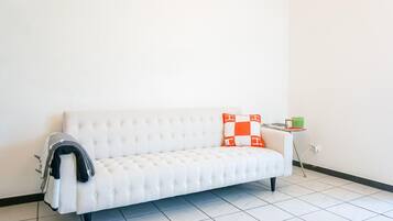 Apartment | 1 bedroom, individually furnished, bed sheets