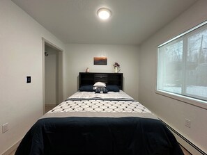 2 bedrooms, desk, free WiFi, bed sheets