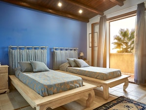4 bedrooms, individually furnished, iron/ironing board, bed sheets - Elegant Villa, Selinunte Oasis (Castelvetrano)
