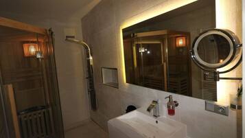Apartment | Bathroom | Towels
