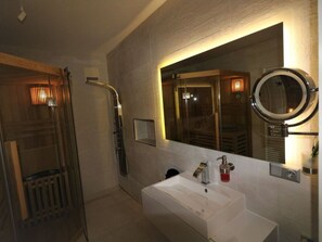 Apartemen | Kamar mandi | Handuk