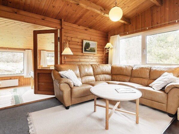 House | Living area - 4 Person Holiday Home in Bindslev (Bindslev)