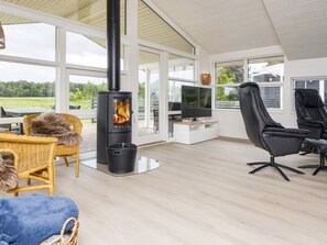 House | Interior - 4 Star Holiday Home in Sjolund (Sjølund)