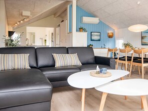 House | Living area - 4 Star Holiday Home in Sjolund (Sjølund)