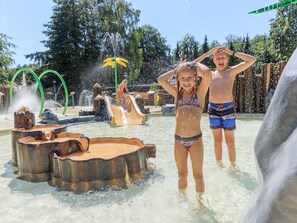 Chalet | Property grounds