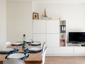 Apartment | Dining - Apartment in Koksijde Near the Beach (Koksijde)