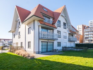 Apartment | Exterior - Apartment With Cosy Sunny Terrace (Middelkerke)