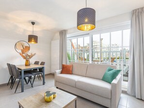 Apartment | Living area - Apartment With Cosy Sunny Terrace (Middelkerke)