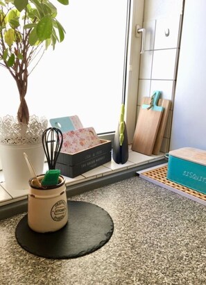 Apartment | Eigene Küche | Ofen, Wasserkocher, Toaster