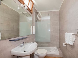 House | Bathroom - Belvilla by OYO 1dormitorio (Adeje)