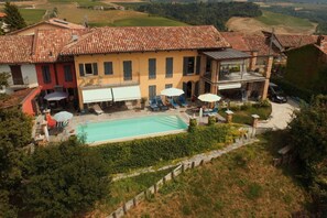 Pool - Apartment Milleluci 2 (Monforte d'Alba)