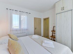 Villa | 3 bedrooms, individually furnished - With Pool, Jacuzzi and Sauna (Privlaka)
