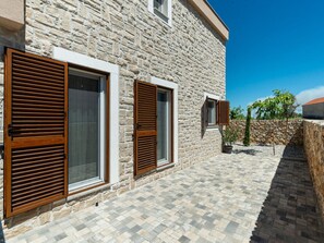 Exterior - With Pool, Jacuzzi and Sauna (Zadar)