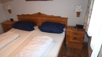 House | 2 bedrooms, individually furnished, bed sheets