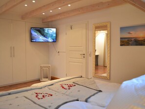 House | 3 bedrooms, individually furnished, iron/ironing board - Baltic Sea Charm Holiday Home (Heiligenhafen)