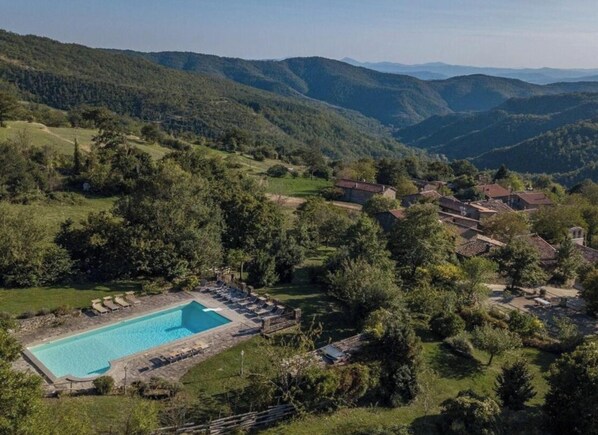 Outdoor pool - Villa Case a Cantuccio (San Giustino)