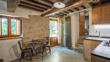 Villa | Private kitchen | Cookware/dishes/utensils