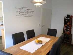 Dining - City Whispers 2 Comfortable Vacation Home (Cochem)