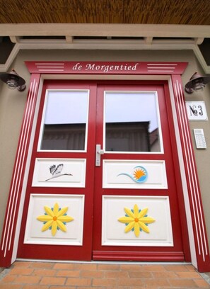 Exterior - Sunshine in the Villa Morning (Zingst)