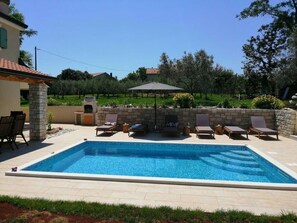 Outdoor pool - Villa Stella Comfortable Holiday Residence (Umag)