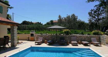 Villa Stella Comfortable Holiday Residence