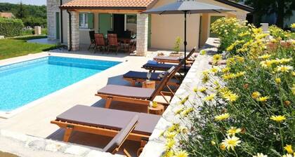 Villa Stella Comfortable Holiday Residence