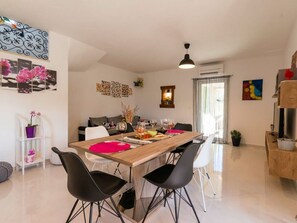 Dining - Villa Stella Comfortable Holiday Residence (Umag)