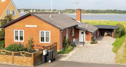 6 Person Holiday Home in Skals